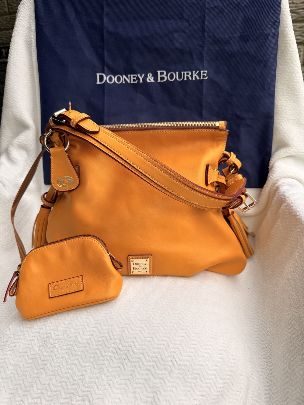 Dooney & Bourke Florentine Teagan 30 - Picture 1 of 14